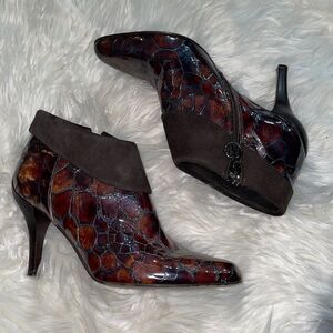 Donald J Pliner Rula Brown Tortoise with Suede trim ankle booties